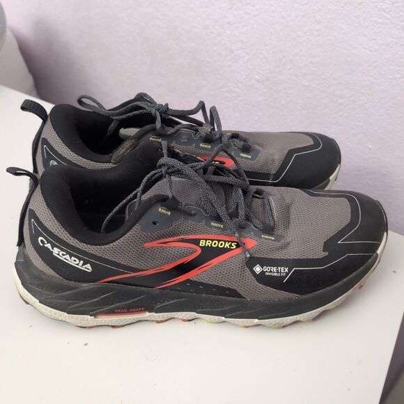Brooks Cascadia 18 GTX shoe Men\'s Size 13 D (Medium) Trail Running Shoes main image 3